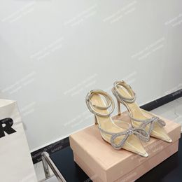 Schema di design di lusso da signore con tacchi alti tacchi alti con fiocchi di raso da donna satinata da donna sandali in pelle di moda