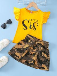 Toddler Girls Letter Graphic Butterfly Sleeve Tee & Camo Print Belted Skirt SHE