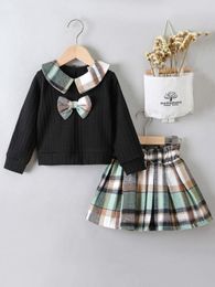 Toddler Girls Bow Front Contrast Collar Sweatshirt & Paper Bag Waist Pleated Skirt SHE