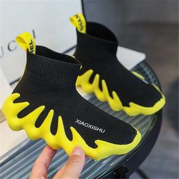 Athletic Outdoor Fashion Kids Sock Shoes Mesh Sports Shoe Elastic Fabric Boys Girls Running Anti Slip Breathable Children's Sneakers