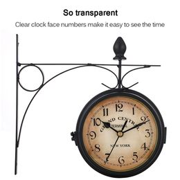 Outdoor Wall Clock Hanging Retro Double Sided Battery Powered Metal Mount Vintage Garden Coffee Bar Decoration Round Station 220801