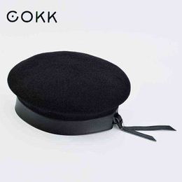 Cokk Wool Beret Women Winter Hat Pu Leather Edge Wool Beret Cap Painter Hat Female Boina Feminina England Gorras Black Retro J220722