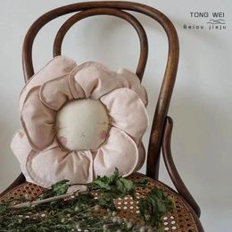 Cushion/Decorative Pillow Nordic Creative Three-dimensional Sun Flower Wall Decoration Lovely DecorationCushion/Decorative