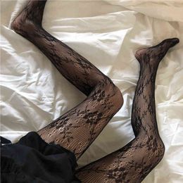 Lolita Hollowed Out Lace Mesh Stockings Bottomed Pantyhose Japanese Retro Floral Rattan White Stocking Classic Tights T220808