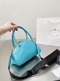 Ladies Shoulder Bag Big-name Tops-quality Triangle Clutch Leather Handbag Messenger Female