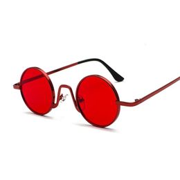 Sonnenbrille Vintage Red Round Woman Man Mode Designer Sonnenbrille weibliche männliche Retro kleine Rahmenkreis Hip Hop Ocuossunglasses
