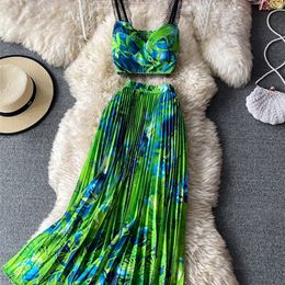 Bohemian Vacation Beach 2pcs Set Women Floral Printed Short Strapless Tops And High Waist Pleated Long Skirt Suit Spring Summer 220513