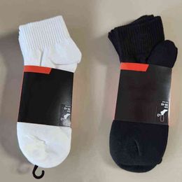Men Socks Women High Quality Cotton Classic Ankle Letter Breathable Black and White Mixing Football Basketball Sports Sock 02