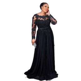 2022 Vintage Plus Size Schwarz Chiffon Kleider für die Brautmutter Schleife Gürtel Formelle Abendkleider Lange Ärmel mit Perlen-Spitze-Applikationen Geburtstagsfeierkleidung