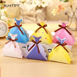 RMTPT 60pcs/lot Child Birthday Girl Party Supplies Candy Box Princess Skirt Folding Gift Box wedding Favours gifts souvenirs 220420