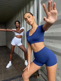 Yoga Outfit 2 Piece Seamless Gym Suit Short Sleeves Sports Crop Top Women High Waist Workout Shorts Solid Breathable SetYoga