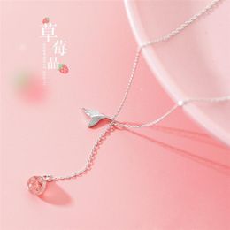 Pendant Necklaces Sole Memory Natural Strawberry Crystal Cute Fishtail Fresh Art Silver Color Clavicle Chain Female Necklace SNE454Pendant