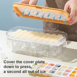 2 cube storage UK - Silicone Mold And Storage box 2 In 1 Ice Cube Tray Making Mould Box Maker Bar Kitchen Accessories Utensils Home Gadgets 220611