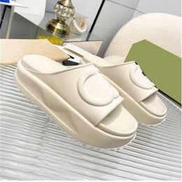 2022 Fashion classic Slippers designer Casual slippers for womens slides pink summer latest thick soled sandals Beach Comfortable women novelty slipper size 35-43