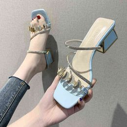 Sapatos de Chinelos Mulheres Square Heel Senhoras Transparente Pantofle Med Luxo Slides Soft Block Designer Scandals Moda 220329