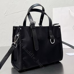 Tote Bag Lady Moda Lüks Tasarımcı Omuz Düz Mektup Fermuar Alışveriş Omuz Sapı Kare Sıradan Çantalar Kadın Para Çantası Harika Serin Crossbody Cüzdan