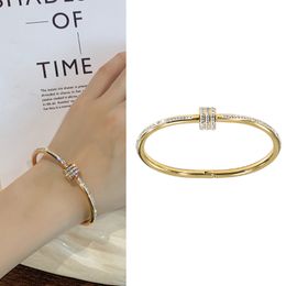 2022 Fashion Stainless Steel Bracelet Gold Colour Jewellery For Women's Top Quality Christmas Gift Female Gifts Desinger Luxery Style Bangles Girlfriends On Hands Cuff