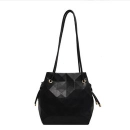 Korean Female Pu Leather Shoulder Bags Casual Women Large Capacity Messenger Bags Big Totes Black Brown Handbag