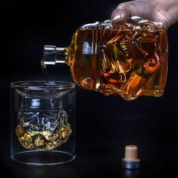 Frascos de cadera Vintage 750ml Whisky Decanter Bottle con tapón de madera Taza de vidrio de doble capado Regalo para hombre Papá Marido Bar Supplie