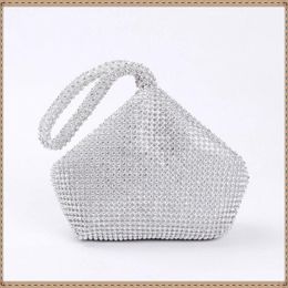 Вечерние сумки сцепление с роскошным дизайнером роскошной дизайнерской сумочка белые кошельки с кроссовыми пластырями.