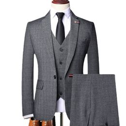 6XL Jacket Vest Pants Retro Gentleman Classic Fashion Plaid Mens Formal Business Slim Suit 3Pces Set Groom Wedding Dress 220812