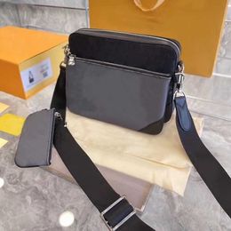 boxes and bags UK - 2021 men classic triple messenger bag mother and child bag for single use high quality leather luxury goods with gift box
