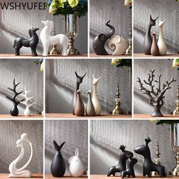 Simple Modern Ceramic Figurines Livingroom Ornament Home Furnishing Decoration Crafts Office Coffee Accessories Wedding Gift LJ200903