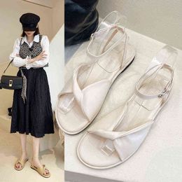 Sandals High Heels Korean Women Flat Shoes Simple One Line Round Head Platform Beach Sandals 220704