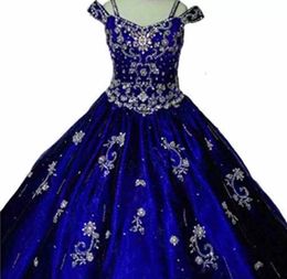Economici New Royal Blue Ball Gown Ragazze Abiti da spettacolo Spalle scoperte Perline di cristallo Principessa Tulle Puffy Bambini Ragazze di fiore Abiti di compleanno BES121