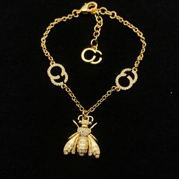 6g6f Pendant Necklaces Womens Bee Jewelry Set Designer Necklace Bracelet Earrings Designers Gold Pendantluxury Diamond Letter Party Bracelets St