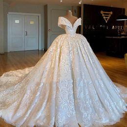 Luksusowa suknia w piłce na ramionach suknia ślubna koronkowe aplikacje koronkowe sukienki zamiataj pociąg niestandardowy sukienki ślubne vestido de noiva