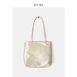 Bag Female Minority design fashion hand carrying bag 2021 new simple and smooth nylon portable small square