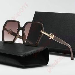 2022 New Fashion Luxury Brand sunglass Oversized Butterfly Sun glasses Hardware Detail Square Frame Sunglasses Logo Detail Sunglass Shades Black Lady Uv400 009