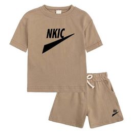 Tuta estiva per bambini Tute in due pezzi Completi di abbigliamento per ragazzi Top a maniche corte Pantaloncini Costume da bambina Abiti casual per bambini