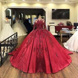 2022 Dark Green Red Quinceanera Dresses with Long Sleeves Lace Applique Beaded Satin Floor Length Pleats Sweet 15 16 Birthday Ball258u