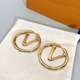 Дизайнерские серьги-подвески Huggie, большие круглые серьги для женщин, роскошные дизайнерские серьги-кольца с буквой V, подарок