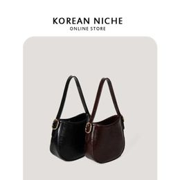 Bag women's bag 2021 Korean version new ins niche design texture one shoulder armpit Fashion Handbag
