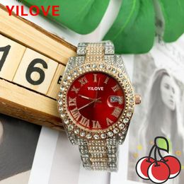 Luxury Fashion Full Diamond Watch Men And Women Quartz Stainless Steel Strap Sapphire Mirror Clock Waterproof Design 40mm High Quality Wristwatch