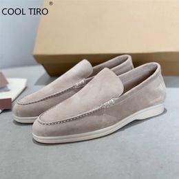 Dress Shoes Summer Walk Shoes Khaki Suede Women Flats Round Toe Slip On Casual Men Moccasins Driving Runway Lazy Loafers Wedding Dress Shoes 230804
