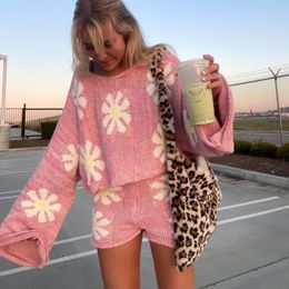 Fashion Lounge Casual Pink Two Piece Set Knitted Women Jumper Tracksuit Long Sleeve Floral Print Sweater Tops And Shorts 220511