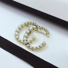 letter brooch pins Australia - Full Pearl Brooch Luxury Designer Jewelry Stylish Letter Pin Dress Classic Broochs Pins Clothes Ornament Wedding Party High Quality