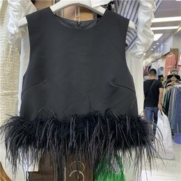 Temperament Feather Stitching Sleeveless Camisole Tank Women Autumn and Winter Sexy Crop Top Slim Fit White Black 220325
