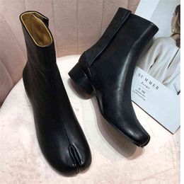 Dress Shoes Women Cow Leather Split Toe Ninja Tabi Ankle Boot Genuine Round Heel 3.5cm Woman 220715