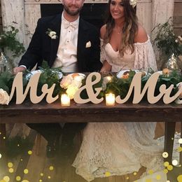 Wedding Decoration Wooden Mr & Mrs Desktop Ornaments Wood Letters Sign for Married Party Home Table Decor 30 to 10cm 220629