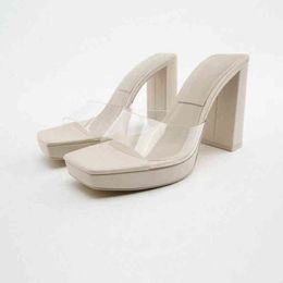 Sandálias Mulheres Bombas Designer Novo Outer Desgastando Chinelos de Salto Redondo Moda Cinto Transparente Cinto Superior Sapatos de Plataforma À Prova D 'Água 220408