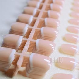 Short Beige French Nails White Tip Nude Color Classical Fake Full Wrap Nail Art Tips for Daily Wear 240pcs 220716