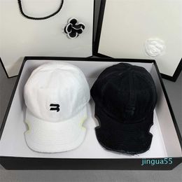 Women's Men's designer Summer Baseball Cap Solid Colour hats Black and White Adjustable Ball Cap