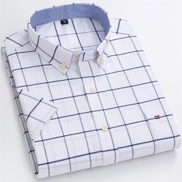 Mens Summer Casual Short Sleeve 100% Cotton Thin Oxford Shirt Single Patch Pocket Standardfit Buttondown Plaid Striped Shirts 220813