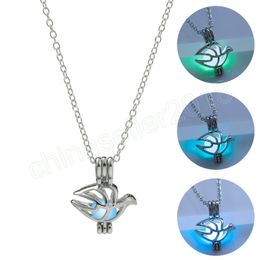 Classic Glowing Pendant Necklace Luminous Necklace Glow in the Dark Clavicle Chain Halloween Women Jewellery Gifts