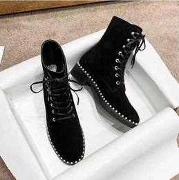 Elegant Winter Embellished Sondra Ankle Boots Patent Leather Pearl Chain Block Heels White Black nubuck Combat Booty Wedding Party EU35-40 box